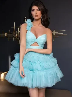 Avec robe de soirée courte asymétrique en tulle à fleurs
