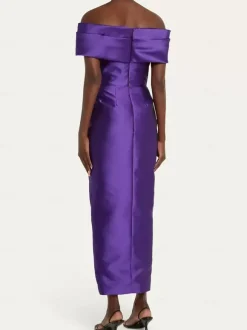 Avec robe de cocktail élégante longueur cheville gaine épaules dénudées tissu satiné plissé