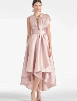 Avec robe de cocktail Magnifique robe trapèze longueur thé avec n艙uds et col en V en tissu satiné