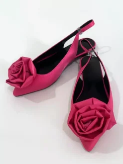 Ballerines en satin à bout pointu et détails floraux pour femmes