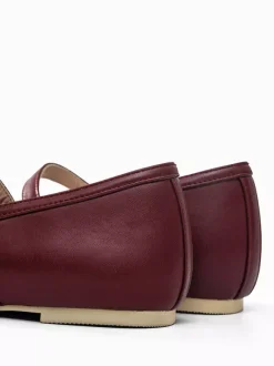 Ballerines Mary Jane bordeaux à bout carré et boucle vintage