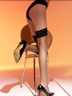 Bas transparents et sexy en dentelle rouge lycra et élasthanne couleur unie chaussettes hautes