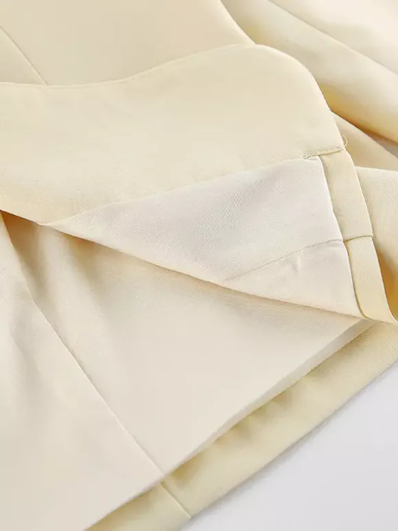 Blazer court jaune beurre pour femme - Veste élégante à boucle sur le devant et col rond - Coupe ajustée - Tenues pour un rendez-vous galant 2026