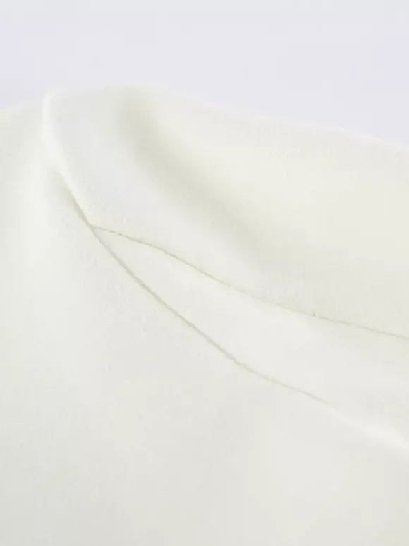 Blazer crème à revers cranté pour femme - Veste oversize à simple boutonnage - Tenue printanière décontractée et minimaliste idéale pour la ville (collection printemps 2026)
