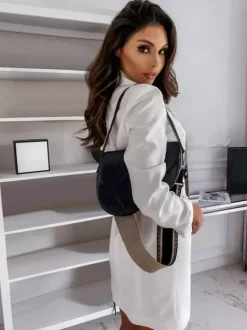Blazer Court Femme avec Manches Longues à Col Revers Coupe Cintrée avec Boutons Unicolore