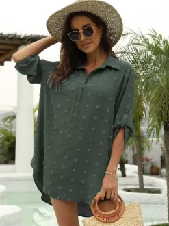 Blouse pour femme bleu foncé à col rabattu manches courtes décontractées en mousseline.
