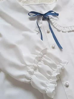 Blouses académiques Lolita Haut Lolita blanc écru Demi-manches Chemise Lolita à volants plissés