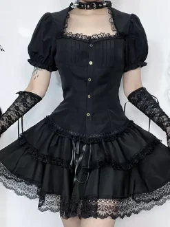 Blouses gothiques lolita haut lolita noir manches courtes chemise lolita à volants en dentelle