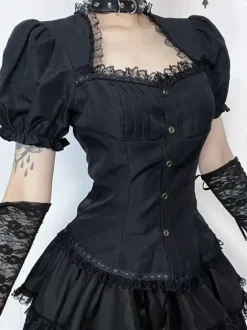 Blouses gothiques lolita haut lolita noir manches courtes chemise lolita à volants en dentelle