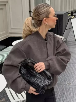 Blouson aviateur zippé rétro pour un look urbain 2026