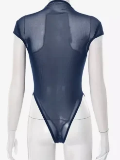 Body sans manches bleu à boutons et col montant pour femme