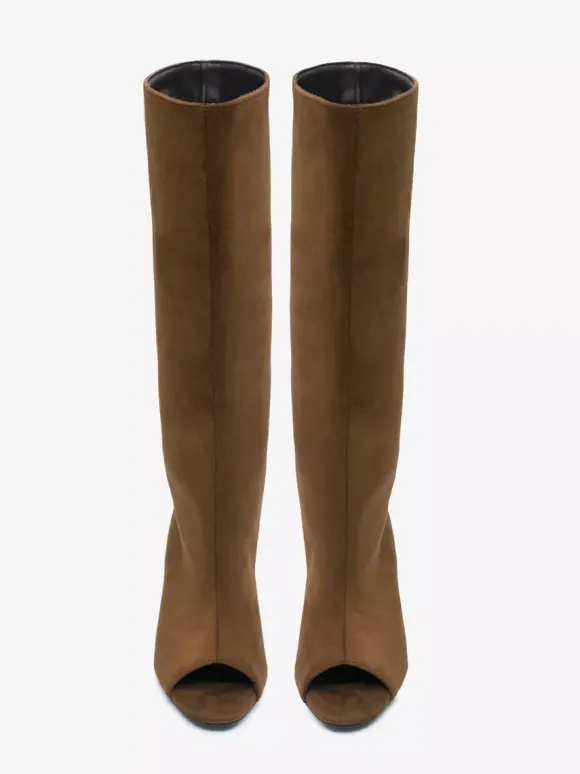 Bottes hautes en daim à bout ouvert et talon design
