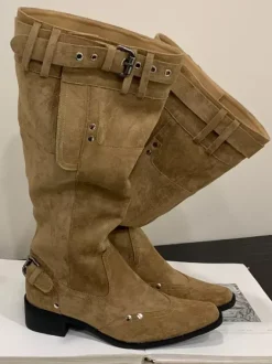 Bottes hautes pour femmes bout carré détail boucle bottes plates