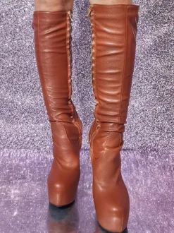 Bottes hauteur genou à talons aiguilles et plateforme marron