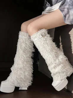 Bottes hauteur genou noires avec boucle à plateforme et détails en fausse fourrure