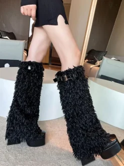 Bottes hauteur genou noires avec boucle à plateforme et détails en fausse fourrure