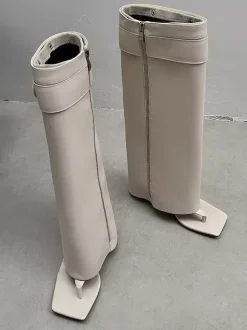 Bottes noires à talons hauts et boucle pour femme