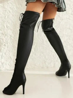 Bottes noires au dessus du genou pour femmes cuissardes à bout ouvert et à lacets talons hauts