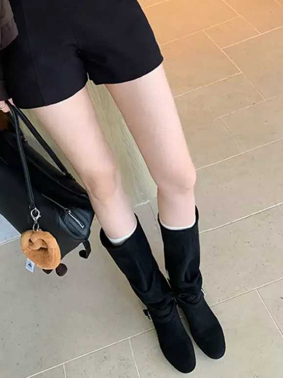 Bottes hautes en daim pour femmes bout rond boucle détail bottes plates croisées