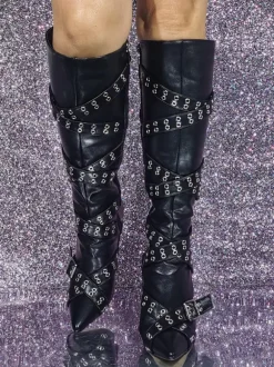 Bottes hautes noires à bout pointu et détails de boucle  bottes à talons hauts