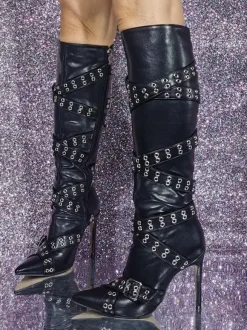 Bottes hautes noires à bout pointu et détails de boucle bottes à talons hauts