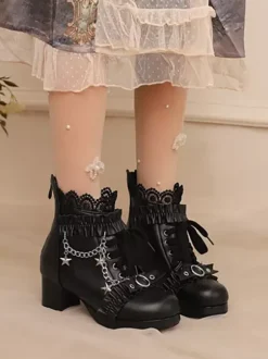 Bottes Lolita de style ROCOCO en cuir PU lacets volants chaînes bout rond chaussures Lolita noires