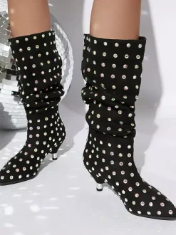 Bottes mi-mollet noires en daim à bout pointu et strass.