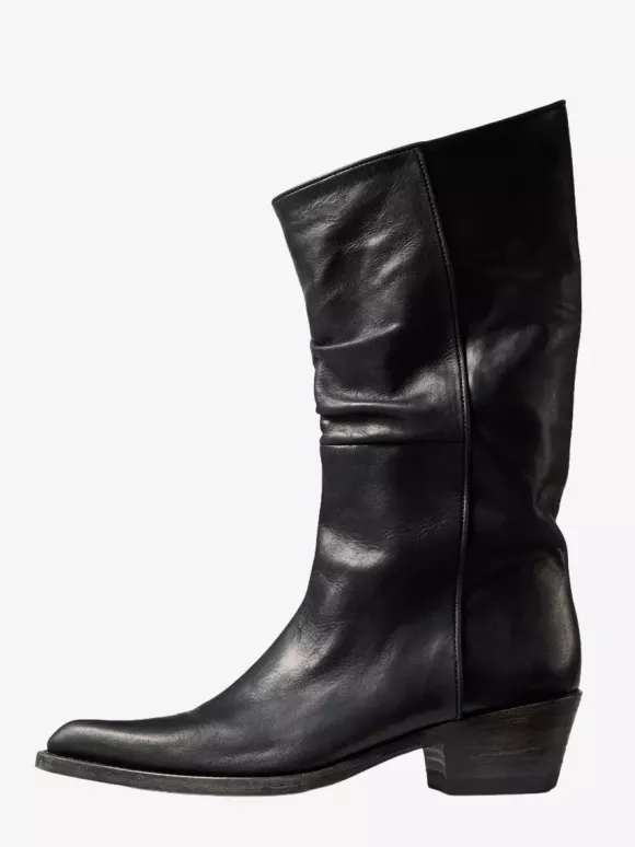 Bottes plates noires à bout pointu et froncées mi-mollet