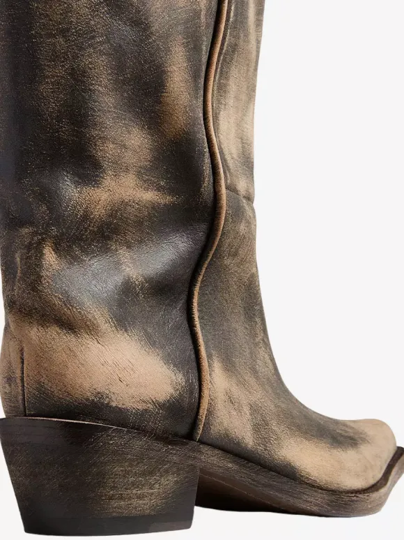 Bottes plates noires à bout pointu et froncées mi-mollet