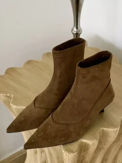 Bottines à talons aiguilles et bout pointu pour femme