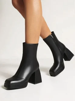 Bottines à Talons Hauts Femme avec Bout Carré en Cuir Synthétique Unicolore