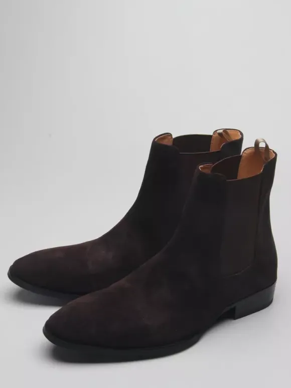 Bottines Chelsea en daim pour homme bout rond à enfiler.