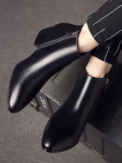 Bottines Chelsea pour hommes en cuir de vachette chic noires courtes