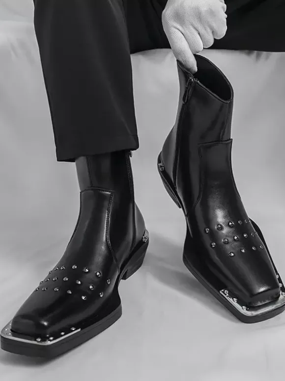 Bottines noires à bout carré et talon compensé clouté pour hommes