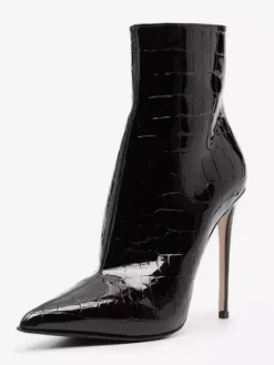 Bottines noires à bout pointu et talons hauts avec motif pierre
