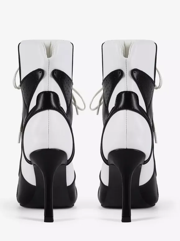 Bottines noires à lacets et bout ouvert pour femme