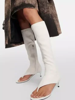 Bottines noires mi-mollet à bout ouvert et talon chaton style tong pour femmes