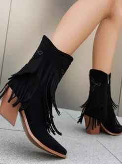 Bottines pour femme en daim à bout pointu style cowgirl avec pompons