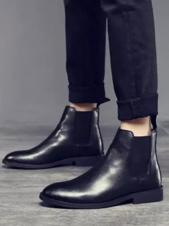 Bottines Chelsea pour homme à talon bas en cuir suédé et bout pointu disponibles en 5 couleurs