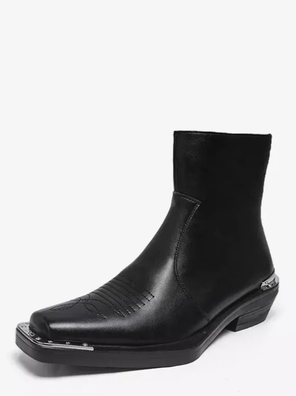 Bottines noires à bout carré et talon épais ornées de détails métalliques