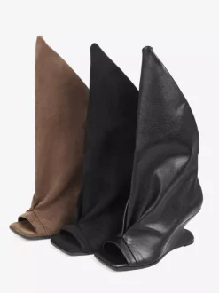 Bottines noires à bout ouvert et talon compensé