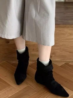 Bottines pour femmes à bout pointu et talon compensé souple