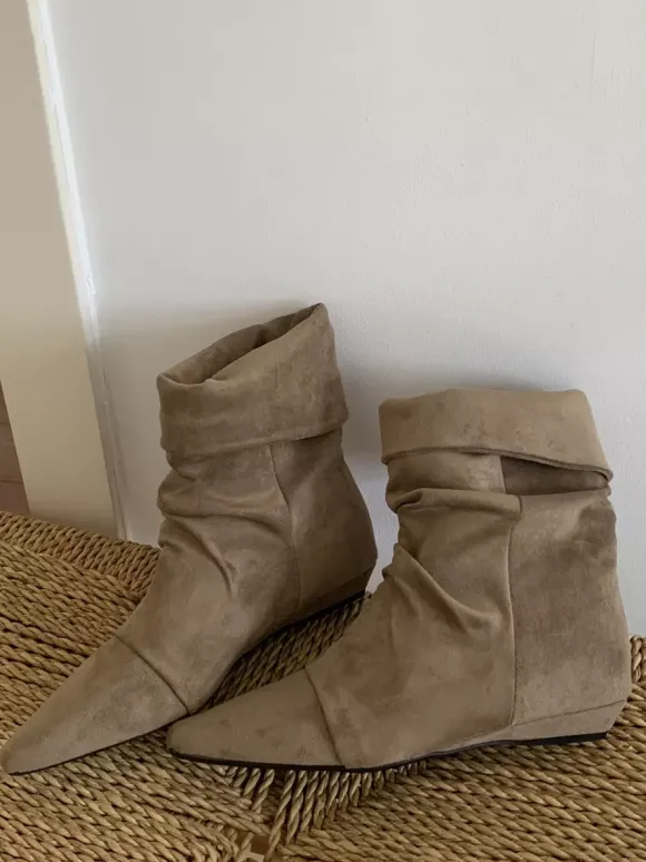Bottines pour femmes à bout pointu et talon compensé souple