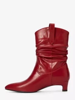 Bottines rouges à talon chaton et bout pointu