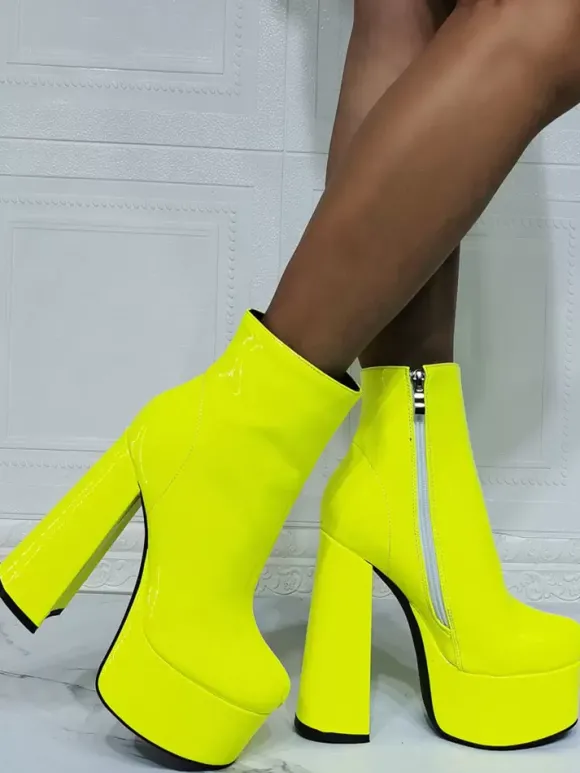Bottines à Talons Hauts Femme avec Bout Pointu en Cuir Synthétique Unicolore
