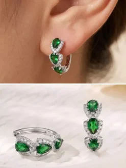 Boucles d'oreilles blanches pour adulte style western décontracté design géométrique en forme de goutte.