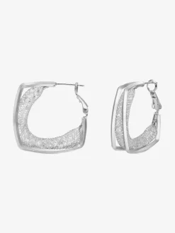 Boucles d'oreilles argentées pour adulte style géométrique européen décontracté. Bijou de tous les jours.