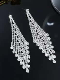 Boucles d'oreilles en strass en forme de losange brillant pour femmes 2026