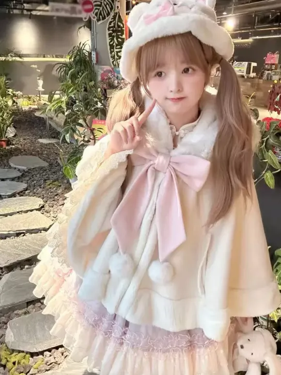 Cape Sweet Lolita avec n艙ud papillon et oreilles de lapin cape en fourrure de lapin premium vêtement d'extérieur chaud et mignon