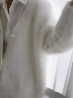 Cardigan en fausse fourrure kaki à manches longues et col en V surdimensionné pour femme vêtement d'extérieur confortable pour le printemps 2026